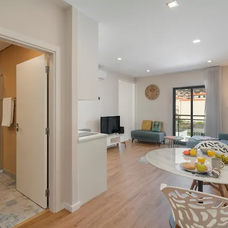 Santa Luzia Iii By An Island דירה *