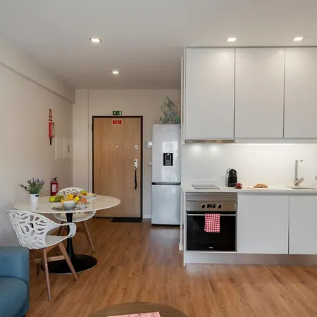 Santa Luzia Iii By An Island * Funchal